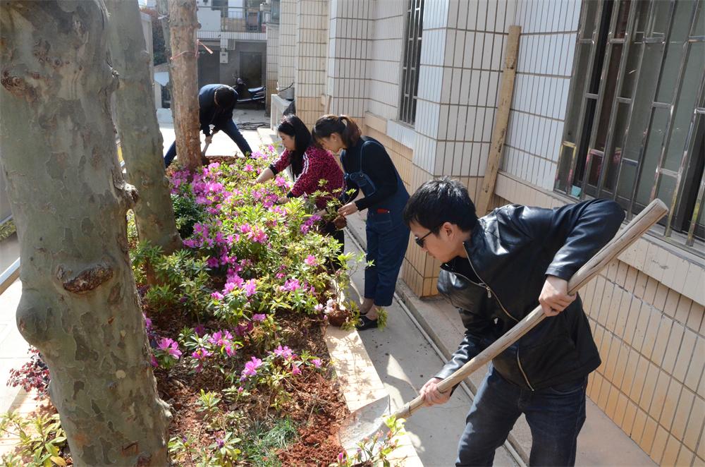 安裝分公司植樹活動修.JPG 安裝分公司植樹活動修.JPG